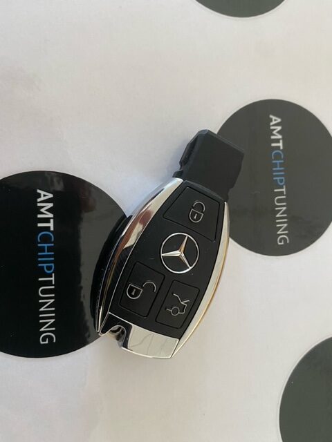 Voorbeeld foto van een Mercedes sleutel.